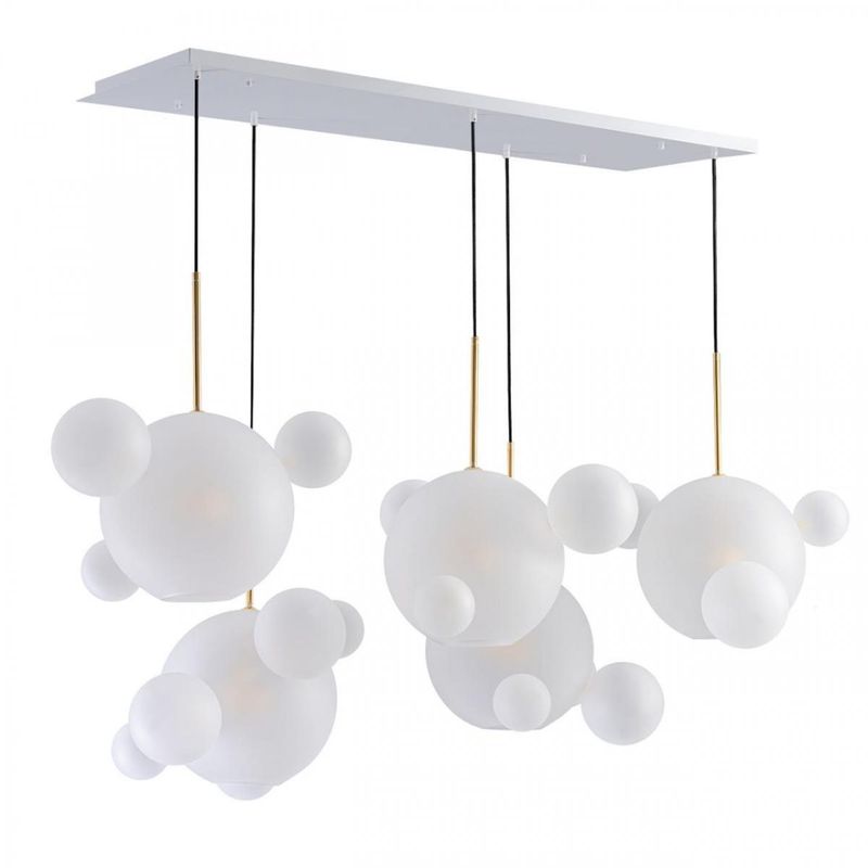 Линейный Светодиодный Светильник Giopato & Coombes Bubble Chandelier Linear Circle матовое белое стекло 5 плафонов Белый Золотой в Ижевске | Loft Concept 