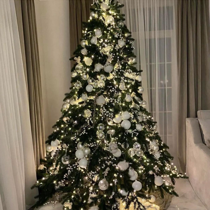 Дизайнерская Елка с Белым Декором Christmas Tree White Balls Серебряный Белый в Ижевске | Loft Concept 