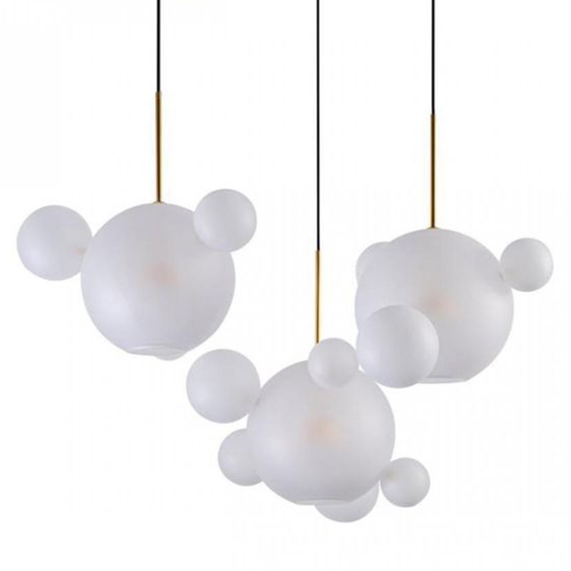 Светодиодный светильник Giopato & Coombes Bubble Chandelier Linear матовое белое стекло 3 плафона Белый Золотой в Ижевске | Loft Concept 