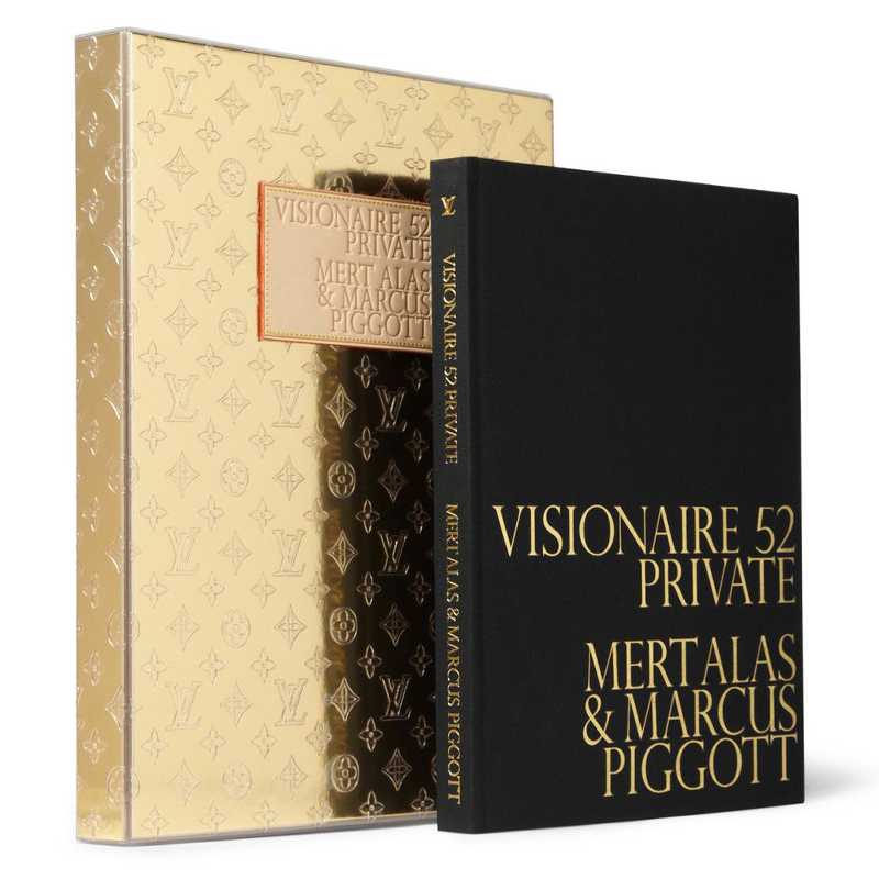 Книга VISIONAIRE 52 PRIVATE LOUIS VUITTON  в Ижевске | Loft Concept 