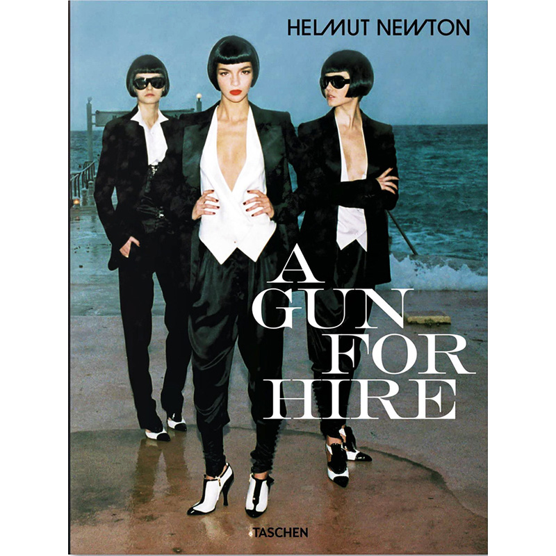 Helmut Newton: a Gun for Hire Черный Белый Голубой в Ижевске | Loft Concept 