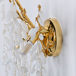 Бра золотого цвета с ветвями и белыми овальными стеклянными подвесками Droplet Chandelier варинант исполнения - 6 | Loft Concept в Ижевске