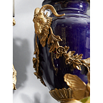 Подсвечник из темно-синего фарфора с бронзовыми элементами и цветами Eden Garden варинант исполнения - 7 | Loft Concept в Ижевске