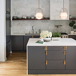 Подвесной светильник с белым плафоном в форме шара в арочной подвеске Hinkley варинант исполнения - 15 | Loft Concept в Ижевске