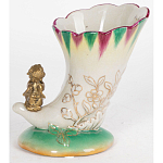 Ваза из фарфора с бронзовой фигуркой ангела Eden Garden porcelain and bronze варинант исполнения - 2 | Loft Concept в Ижевске