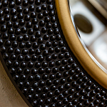 Зеркало в черной фактурной раме с золотым кантом Summon the Light варинант исполнения - 2 | Loft Concept в Ижевске