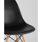 Пластиковый стул на ножках из массива бука Eames Black варинант исполнения - 2 | Loft Concept в Ижевске