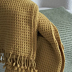 Плед из шерсти цвета охры с бахарамой Waffle Comfort варинант исполнения - 5 | Loft Concept в Ижевске