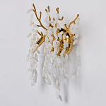 Бра золотого цвета с ветвями и белыми овальными стеклянными подвесками Droplet Chandelier варинант исполнения - 3 | Loft Concept в Ижевске