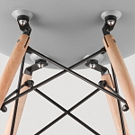 Пластиковый стул на ножках из массива бука Eames Cappuccino варинант исполнения - 9 | Loft Concept в Ижевске