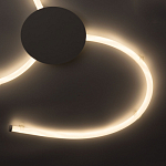 Люстра белого цвета с тремя изогнутыми светодиоидными плафонами Luke Lampco Tracer Lamp варинант исполнения - 5 | Loft Concept в Ижевске