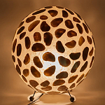 Настольная лампа из перламутра на металлическом каркасе Indonesian Circle варинант исполнения - 4 | Loft Concept в Ижевске