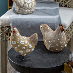 Статуэтка курица с резными белыми цветами на бежевой фактурной поверхности Rustic Chicken варинант исполнения - 4 | Loft Concept в Ижевске