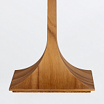 Настольная лампа со скошенным конусовидным абажуром и фигурной ножкой в цвете тик Accord Lighting варинант исполнения - 5 | Loft Concept в Ижевске