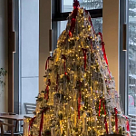 Комплект Новогодней Елки вместе с серебряной мишурой и красными лентами варинант исполнения - 2 | Loft Concept в Ижевске