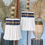 Подвесной светильник с подвесом из деревянных бусин и абажуром из кисточек Аmbiance варинант исполнения - 2 | Loft Concept в Ижевске