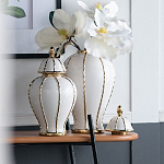 Ваза с золотыми полосами на белом фоне Chinoiserie Ceramics варинант исполнения - 2 | Loft Concept в Ижевске