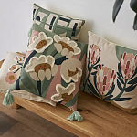 Подушка с цветочным принтом и кисточками Blooming Elegance Daisy варинант исполнения - 8 | Loft Concept в Ижевске