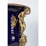 Ваза темно-синего цвета из фарфора с бронзовыми ручками в виде фигур Eden Garden porcelain and bronze варинант исполнения - 5 | Loft Concept в Ижевске