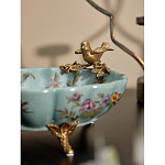 Блюдо из голубого фарфора с бронзовой птичкой Blue Garden варинант исполнения - 6 | Loft Concept в Ижевске