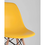 Пластиковый стул на ножках из массива бука Eames Yellow варинант исполнения - 2 | Loft Concept в Ижевске