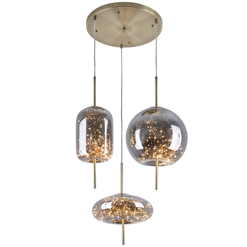Подвесной светильник с гирляндой внутри 3-х стеклянных плафонов Garland Glass Trio Hanging Lamp Латунь Дымчатый (Smoke) Подвесной светильник с гирляндой внутри 3-х стеклянных плафонов Garland Glass Trio Hanging Lamp Латунь Дымчатый (Smoke) в Ижевске | Loft Concept