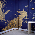 Обои ручная роспись в стиле Арт-деко Whistler Peacocks Colourway SC-100 on Empire Blue dyed silk варинант исполнения - 2 | Loft Concept в Ижевске