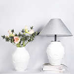 Декоративная ваза белая керамическая с абстрактным объемным декором Molecule Collection варинант исполнения - 4 | Loft Concept в Ижевске