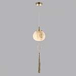 Подвесной светильник с шарообразным плафоном из белого стекла с подвеской из камня и кисточкой Agatelle варинант исполнения - 4 | Loft Concept в Ижевске