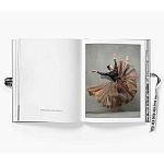 Подарочное издание про феминизм в моде Марии Грации Кьюри Her Dior Maria Grazia Chiuris New Voice варинант исполнения - 3 | Loft Concept в Ижевске