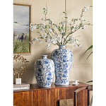 Ваза фарфоровая с узким горлышком и синими цветочными мотивами Independence варинант исполнения - 6 | Loft Concept в Ижевске