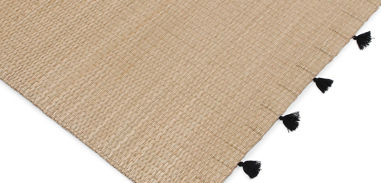 Ковер с помпонами Wicker Carpet Ковер с помпонами Wicker Carpet - Loft-Concept в Ижевске