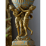 Ваза голубого цвета из фарфора с золотым растительным орнаментом и бронзовыми фигурками женщин Eden Garden porcelain and bronze варинант исполнения - 6 | Loft Concept в Ижевске