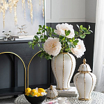 Ваза белая с крышкой и золотистыми вертикальными полосками Chinoiserie Ceramics варинант исполнения - 2 | Loft Concept в Ижевске