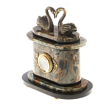 Часы настольные из натурального камня с декором в виде двух лебедей Swans Stone Clock варинант исполнения - 2 | Loft Concept в Ижевске