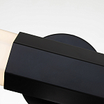 Бра для ванных комнат горизонтальное с длинным белым матовым плафоном в форме шестиугольника на круглом основании Hinkley варинант исполнения - 2 | Loft Concept в Ижевске