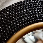 Зеркало в черной фактурной раме с золотым кантом Summon the Light варинант исполнения - 3 | Loft Concept в Ижевске