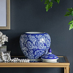 Ваза округлой формы с синей росписью и цветочным узором Blue & White Ornament варинант исполнения - 6 | Loft Concept в Ижевске