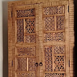 Этнический шкаф с орнаментом резьба из дерева Indian Antique Furniture варинант исполнения - 1 | Loft Concept в Ижевске