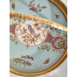 Блюдо круглое с ручкой и голубым фарфоровым дном с цветочным рисунком Blue Garden варинант исполнения - 2 | Loft Concept в Ижевске