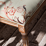 Банкетка из массива бука светло-зеленая с растительным орнаментом Raffael Angel Floral Banquette варинант исполнения - 2 | Loft Concept в Ижевске