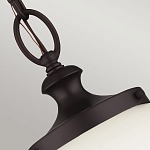 Подвесной светильник с белым стеклянным плафоном в форме шара на цепи Feiss варинант исполнения - 4 | Loft Concept в Ижевске