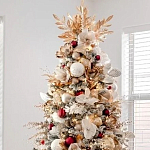 Заснеженная Новогодняя Ель с золотыми листьями и цветами в комплекте варинант исполнения - 2 | Loft Concept в Ижевске